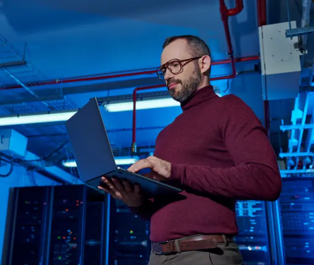 Infographic highlighting key benefits of cloud solutions for businesses